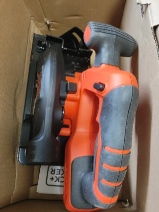 Sierra Circular BLACK+DECKER BDCCS18N