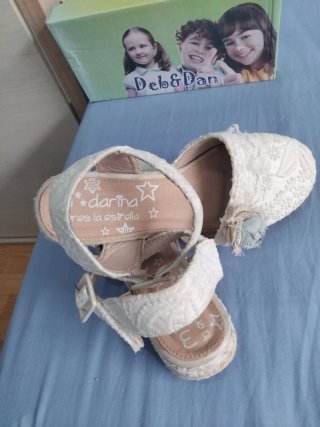 Sandalias Niña Blancas