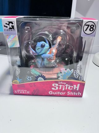 Figura Disney Stitch Guitarra Abystyle Studio