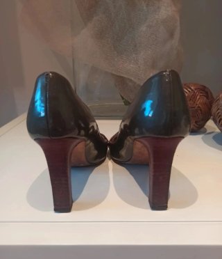 Manolo Blahnik Tacones Caqui