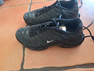 Nike TN Zapatillas Negras y Plateadas