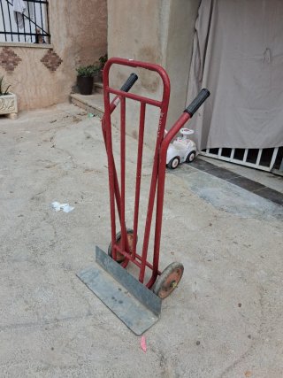 Carretilla de carga roja