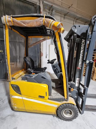 Carretilla elevadora Jungheinrich 3m 1.3k en Denia