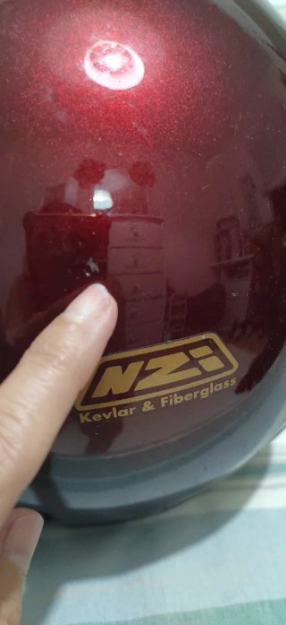 Casco de moto NZi color burdeos