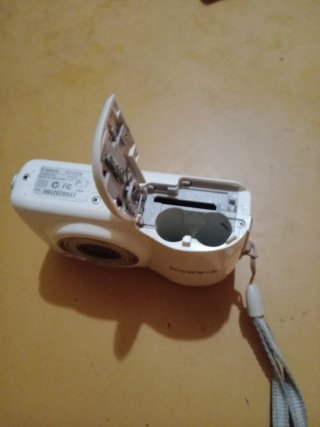 Cámara Canon Blanca Sin Uso