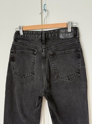 Pantalón vaquero negro boyfriend Zara talla 36