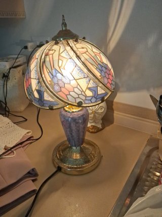Lampada vintage in ceramica e metallo