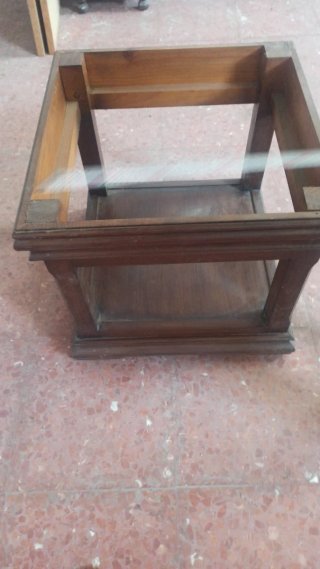 Mesa de madera rústica
