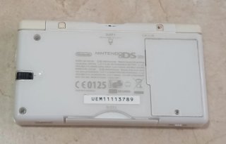 Nintendo DS Lite Blanca + 7 Juegos + su cargador