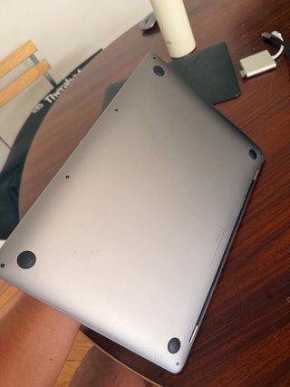 MacBook Pro 13 M1 8GB/256GB (2020) Batería 96%