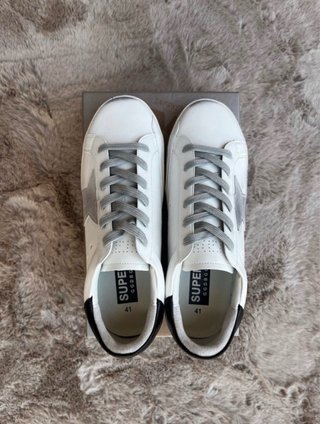 Golden Goose Superstar Sneakers Blancas y Grises