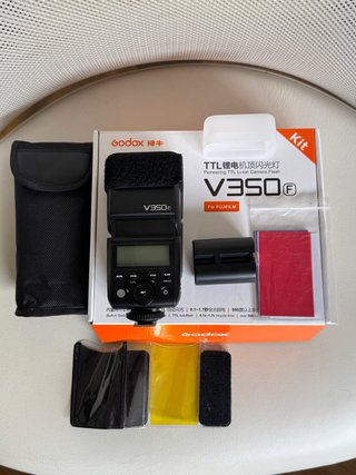 Flash Godox V350F per Fujifilm