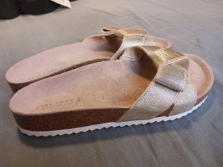 Sandalias Zara Home doradas talla 37