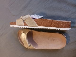 Sandalias Zara Home doradas talla 37