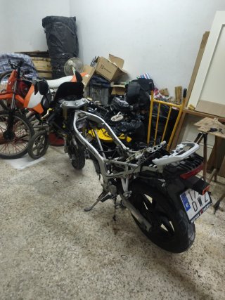 Hyosung 125 EN PAPELES  250CC