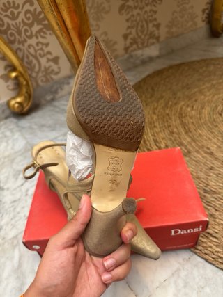 Tacones vintage dorados Dansi Talla 37