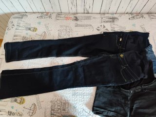 Pantalón vaquero premamá talla 38 Zara