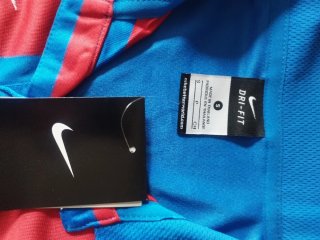 Camiseta Nike Retro Rayas Azul/Rojo. Unisex.