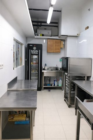 Traspaso panadería / obrador con salida de humos