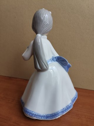 PORCELANA ZAPHIR LLADRO CHIQUITA