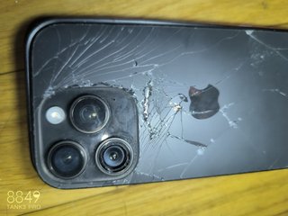 iPhone 16 Pro Negro