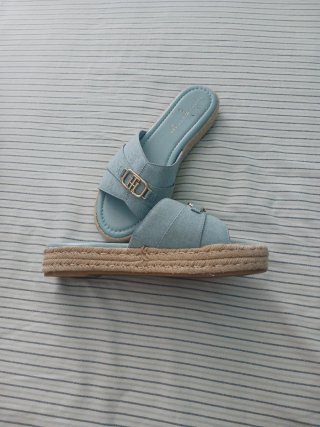 Sandalias Tommy Hilfiger Azul y Dorado