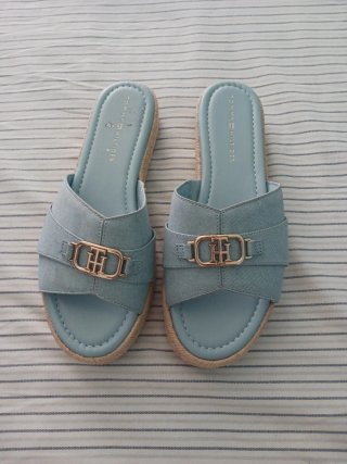 Sandalias Tommy Hilfiger Azul y Dorado