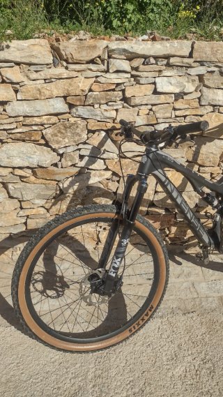 Bicicleta Enduro Intense T275 Carbono