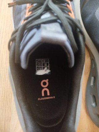 Zapatillas On Cloudnova x