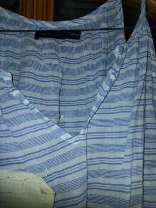 Lote 4 piezas.2 pantalones y 2 blusas mujer