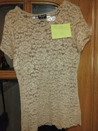 Lote 4 piezas.2 pantalones y 2 blusas mujer