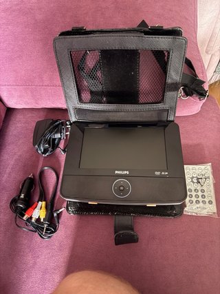 DVD Portátil Philips con Accesorios