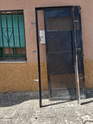 Puertas de chapa metálica