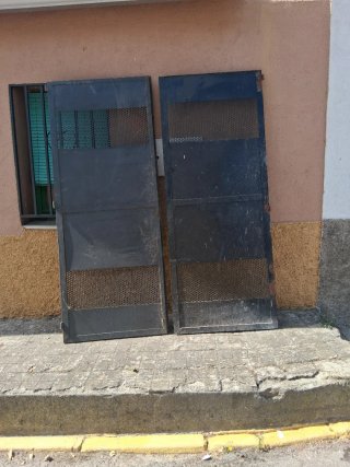 Puertas de chapa metálica
