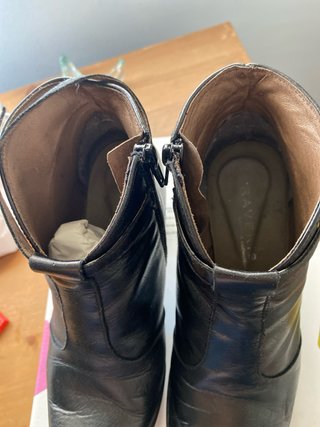 Botines de piel negros con hebilla