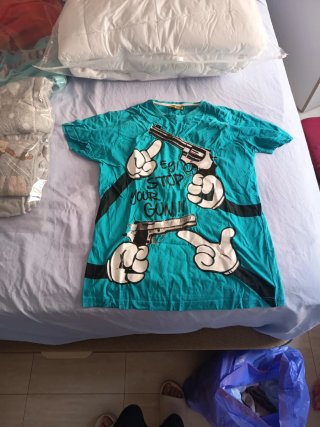 Camiseta Estilo Rap Stop Your Gun