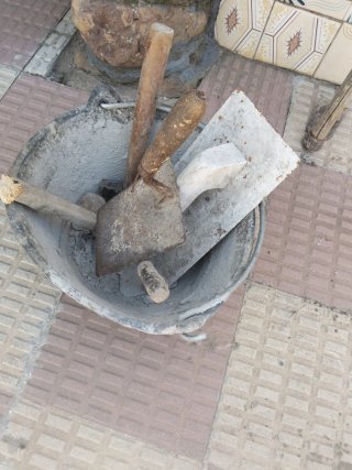 Hacha de campo y albañil