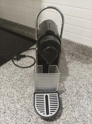 Cafetera Nespresso Krups Negra.