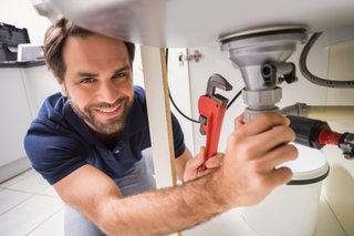 Manitas, fontanero y electricista a domicilio.