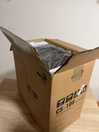 Torre Aerocool CS-106 Negra
