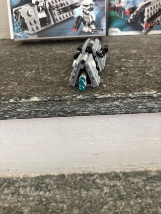 LEGO Star Wars 75207