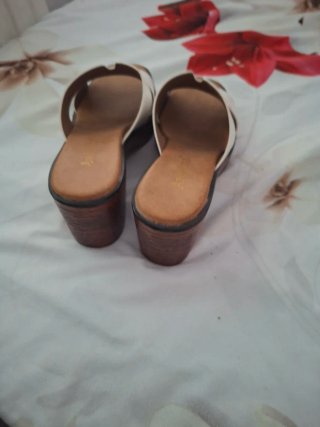 Sandalias Beige/Blanco Tacón Bloque