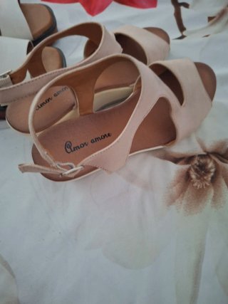 Sandalias Beige/Blanco Tacón Bloque