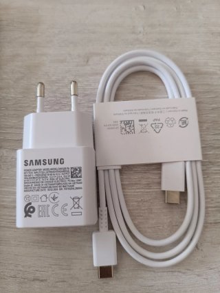 Samsung Galaxy A13 5G 4/128GB + Accesorios