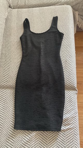 Vestido negro ajustado