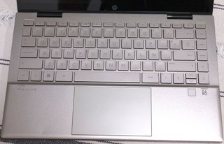 HP Pavilion x360 14 i5 16GB 512GB SSD Táctil