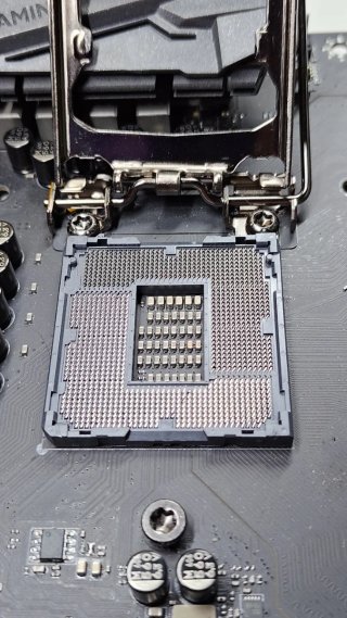 Placa Base MSI Z270 Gaming M5 + i7 9700 + 16GB DDR