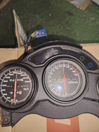 Relojes Suzuki RF600