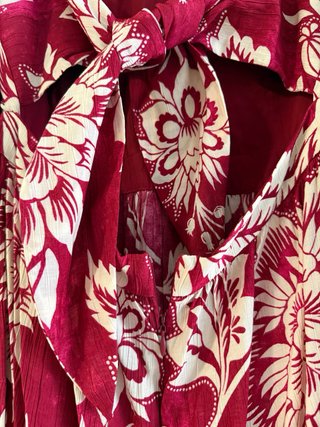 Vestido estampado floral rojo y blanco