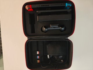 Nintendo Switch + Estuche + 3 Juegos